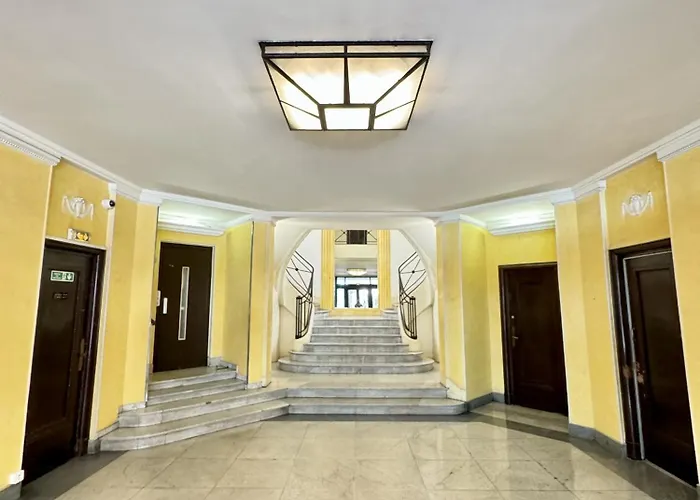 Grand Palais 4p Bob1309 * Cannes