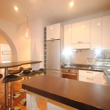 Grand Palais 4p Bob1309 كان