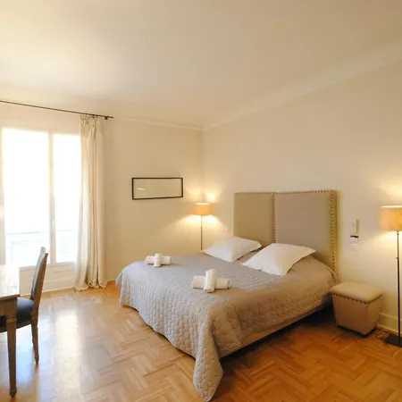 Grand Palais 4p Bob1309 شقة