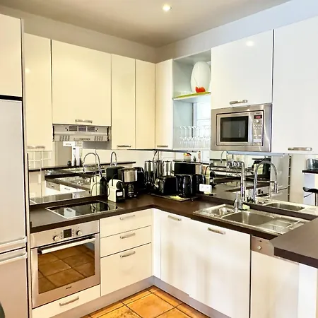 Grand Palais 4p Bob1309