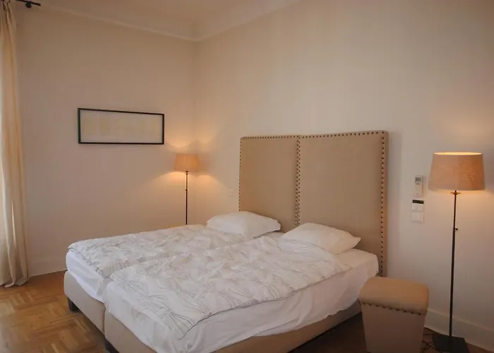 アパート Grand Palais 4p Bob1309