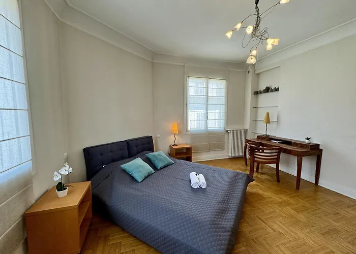 Grand Palais 4p Bob1309 カンヌ